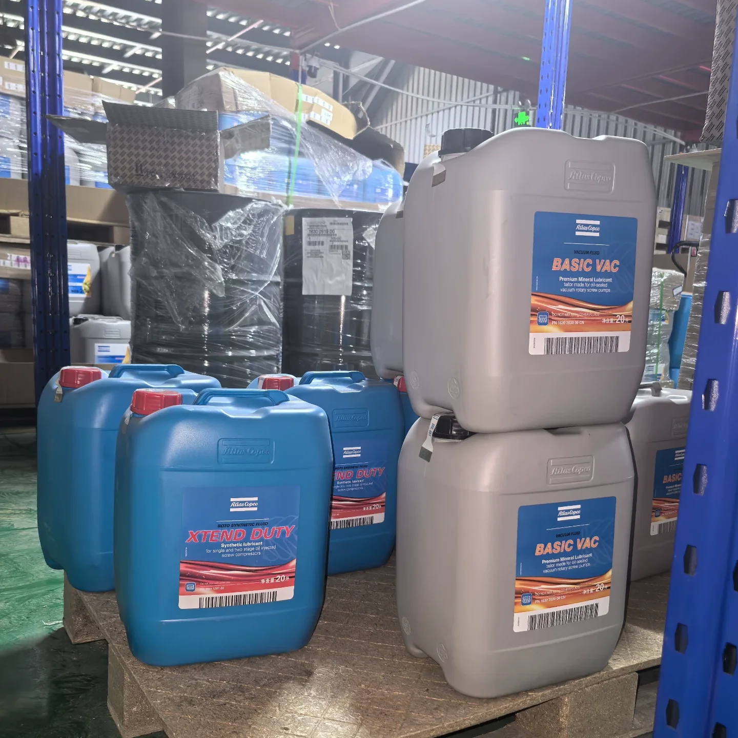 Atlas Copco 8099020281 Breaker and Hammer Air Oil 20 x 1L Pack main product image